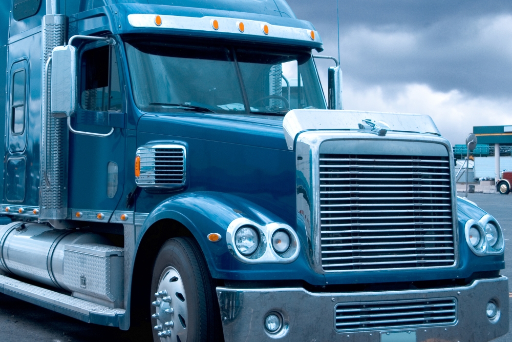 Heavy Duty Truck HVAC, Heavy Duty Truck AC Repair In Monroe LA At Consolidated Truck. Heavy Duty Truck on the road.